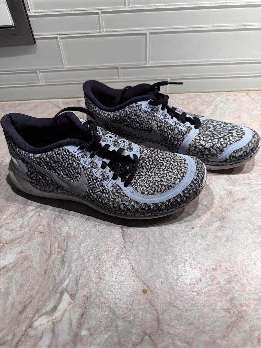 Nike Free 5.0 Women's Gray Black White Patterned Sneakers
